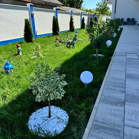 Konukevi Pensiunea Paradisul Marii