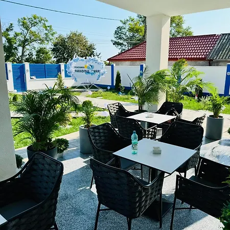 Konukevi Pensiunea Paradisul Marii 3*