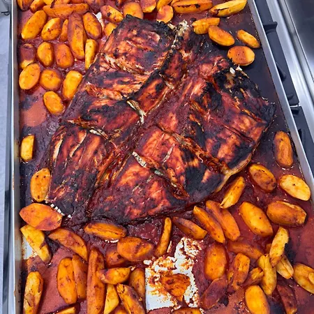 Konukevi Pensiunea Paradisul Marii