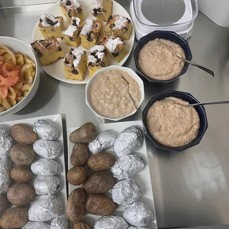 Konukevi Pensiunea Paradisul Marii