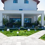 Pensiunea Paradisul Marii 3*