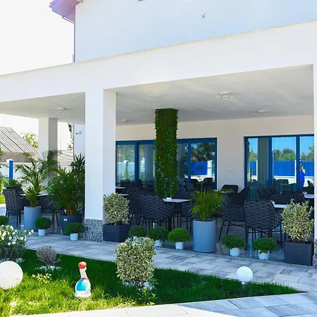 Pensiunea Paradisul Marii Guest house *